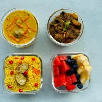 A Simple Lunch Box with Rice, Gram flour Curry,fruit and Mushroom Saute|AN72さん