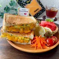 レッドチェダーdeズッキーニ＆ツナマヨ☆ホットサンド