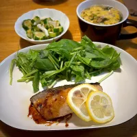 ブリのレモン照り焼きと、きゅうりとかぶの浅漬けと、卵スープ| もえさん