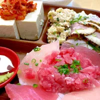 マグロ丼&鴨ポテサラ＆キムチ冷奴＆昨日の残り|なおさん