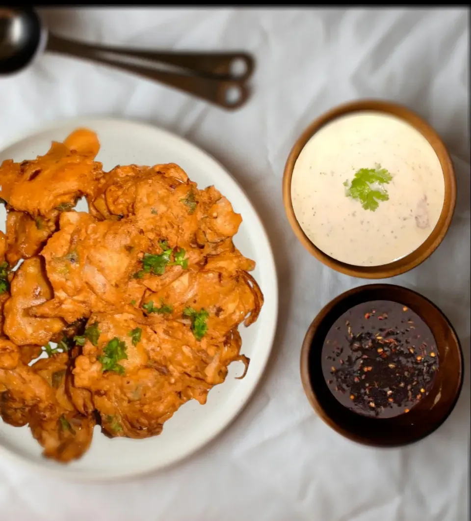 pakoras and chutney match of comfort|yummy tummyさん
