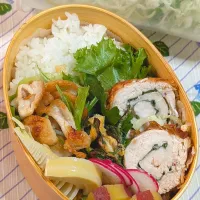 昨日のお弁当〜鶏むね肉の大葉巻カツ弁当|f.1125beさん