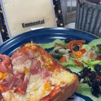 チーズベーコンピザトースト🥓