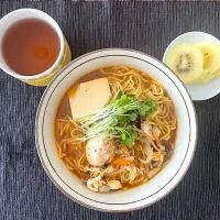 スンドゥブチゲラーメンのランチ☀️|みーぬさん