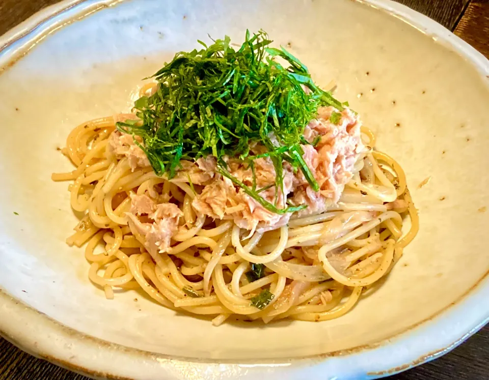 今日の麺好きランチは                                                   「ツナ缶で和風梅しそパスタ」|mottoさん