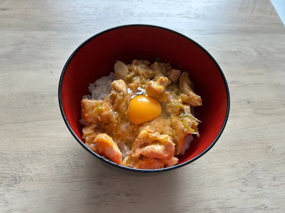 鶏むねユッケ丼|りょうさん