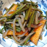わらびとつきこんにゃくとさつま揚げの炒め|はるみさん
