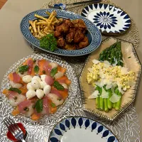 アスパラガスのソテー卵ソース、鳥の唐揚げ　ポテト、ホタテとサーモンのカルパッチョ|kekekeさん