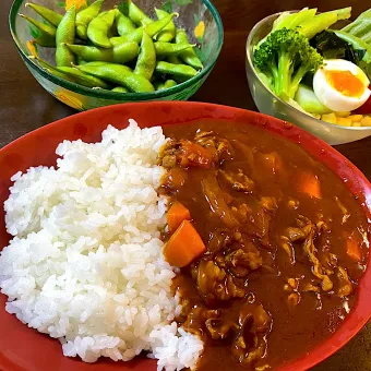 Snapdishの人気料理写真:赤ワインたっぷりハヤシライス