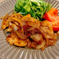 豚肉と玉ねぎのガーリックペッパー炒め| かわうそcookingさん