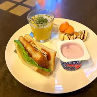 娘の朝ごはん|かっちゃん杉さん