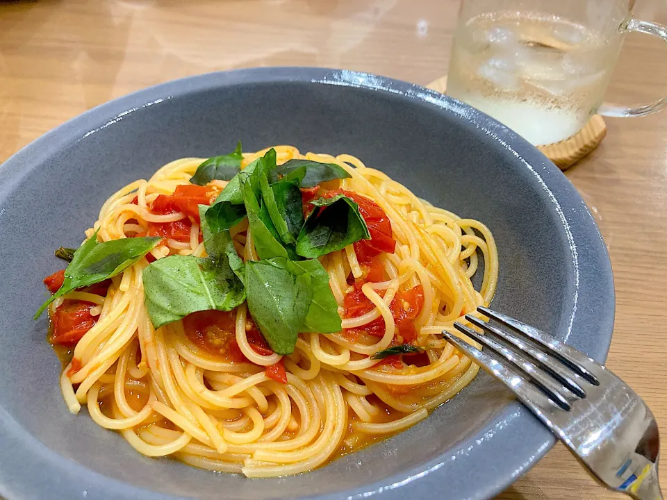 スパゲッティポモドリーニ🍅|よっしーさん