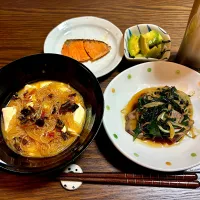 レバニラ・麻婆春雨豆腐・わさび醤油和えアボカド・サーモンのレモンバジルグリル焼き🍋♪| rin♪さん