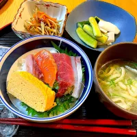 海鮮丼で晩御飯|Mikaさん