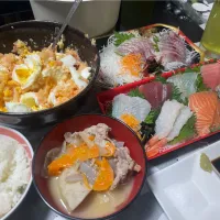 [明太ポテトサラダ]と[里芋のお味噌汁]と[お刺身盛り合わせ]|陽さん