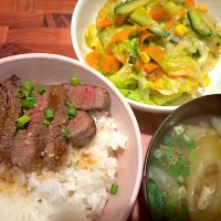 ステーキ丼|♡happyhalloween♡さん