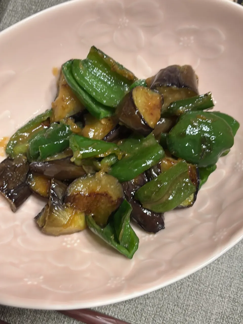 なすとピーマンのピリ辛味噌炒め|Maki chさん