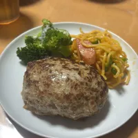 ハンバーグ|みたらしだんごさん