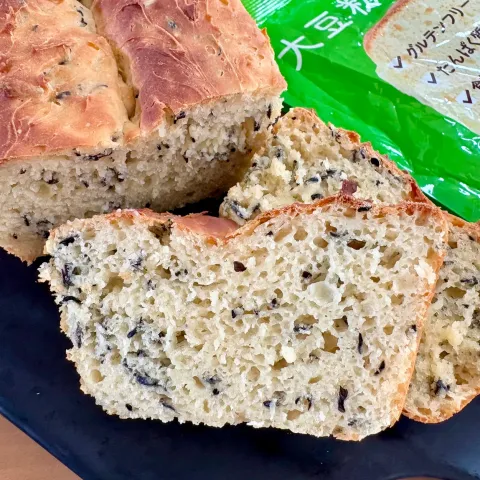 「ダイズラボ　大豆粉のパンミックス」を使ってみたSnapdishの料理・レシピ写真:大豆粉パン