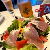 生ハムサラダで➰🥂😋