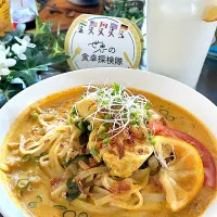 ラオス🇱🇦カオソーイ|あやめもちもちさん