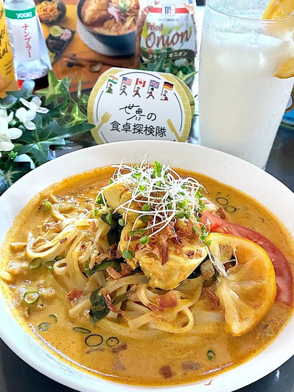 ラオス🇱🇦カオソーイ|あやめもちもちさん