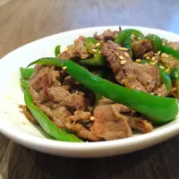 牛肉とピーマンの炒め|古尾谷りかこさん