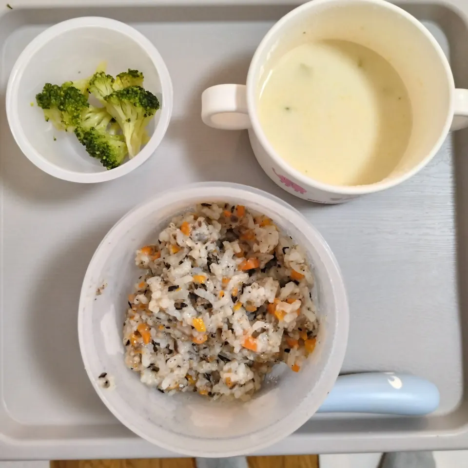 【離乳食後期】いわしの炊き込み粥|souさん