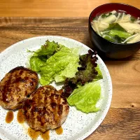 玉ねぎ麹ハンバーグ　お味噌汁|🍮ぷりぷりざえもん🍮さん