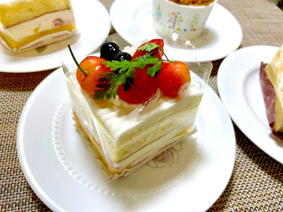 スクエアショートさくらんぼ|ふわふわさん