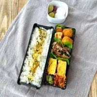 白身魚ピカタ＆蒸しチャプチェ弁当🍱|nonoさん