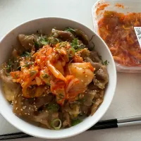 たっぷり生姜入り白菜キムチの豚丼|yurikaさん