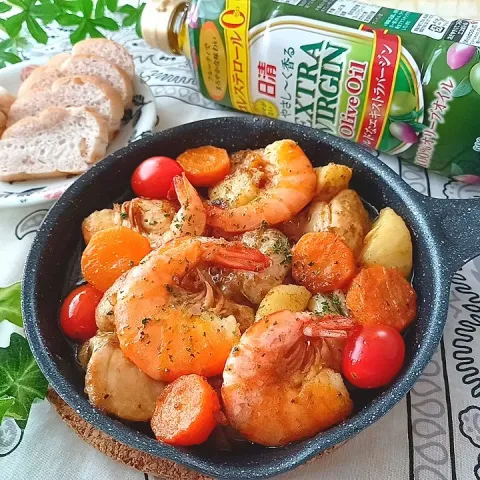 「日清やさし～く香るエキストラバージンオリーブオイル」を使ってみたSnapdishの料理・レシピ写真:カレーアヒージョ