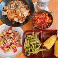 枝豆、とうもろこし
アボカドと生ハムのサラダ
麻婆豆腐
焼きそば
🍻|naoさん