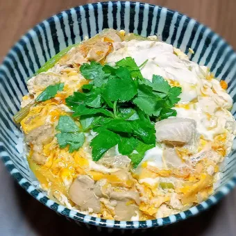 Snapdishの人気料理写真:【自作安定ド定番🎯】俺のシリーズ！親子丼（このひと手間！ご家庭で楽しむ方法✨）
