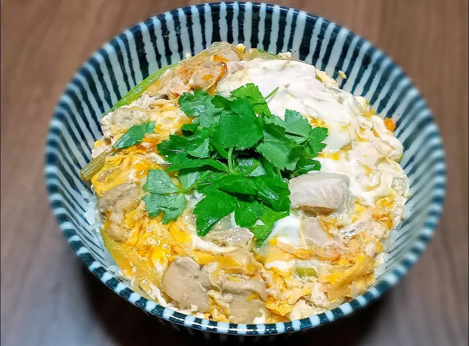 【自作安定ド定番🎯】俺のシリーズ！親子丼（このひと手間！ご家庭で楽しむ方法✨）|Falco*さん