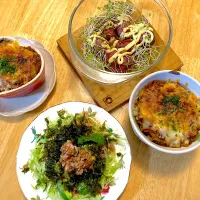 ミートドリア🩷インカなんちゃら(チョコちゃんがくれた)のじゃがバターマヨ🩷ピーマンとレタスの海苔ツナサラダ(黒酢ドレッシング)|さくたえさん