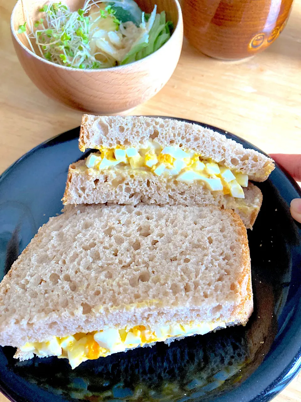 カレーたまごサンド🥚🍛|さくたえさん