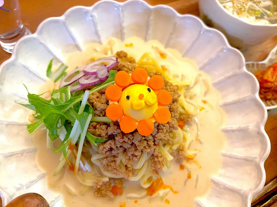 煮卵のポンデライオン乗せ冷やし担々麺|すずさん