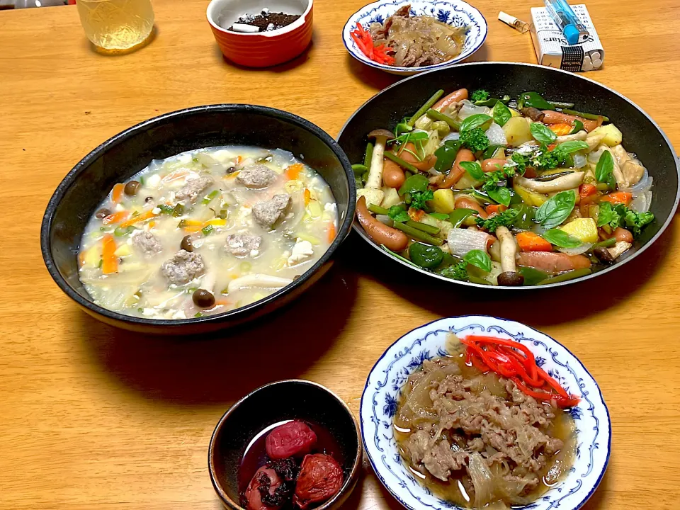 昨日の残り物にアヒージョの晩酌＆晩御飯|🐈⸒⸒⸒⸒つるのダンス🐈🐾さん