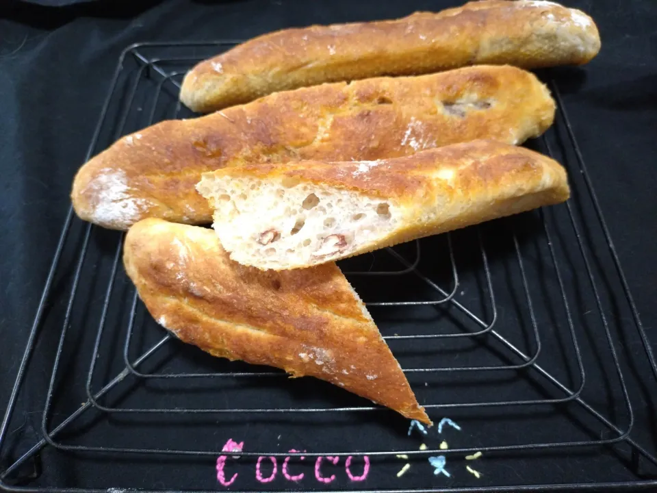 朝日が似合うシリーズ・全粒粉とピーカンナッツのバターフィセル✨|cocco+さん