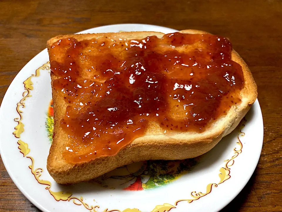 いちごジャムトースト|はっちぃさん