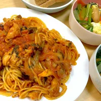鶏肉と茄子のトマトソースパスタ＆コンソメスープ＆パン|なおさん