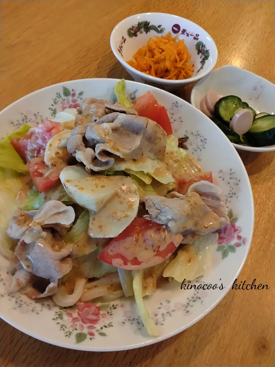 冷しゃぶサラダうどん|kinocooさん