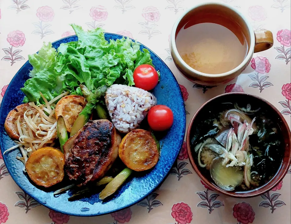 ハンバーグ😋|きつねさん
