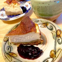 チーズケーキのこり。遊びに来たお友達と☺︎☺︎|さくたえさん