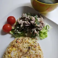 ☆夕飯☆豚しゃぶ梅和え、炒飯、味噌汁|ｼｮｺﾗさん