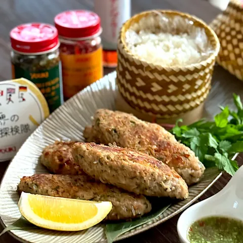 「ナンプラー」を使ってみたSnapdishの料理・レシピ写真:『世界食卓探検隊』サイウア　ラオス風ソーセージ🇱🇦