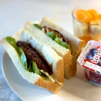 ハンバーグサンド| かっちゃん杉さん