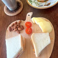 朝ごはん♯オムレツサンド|小松菜さん